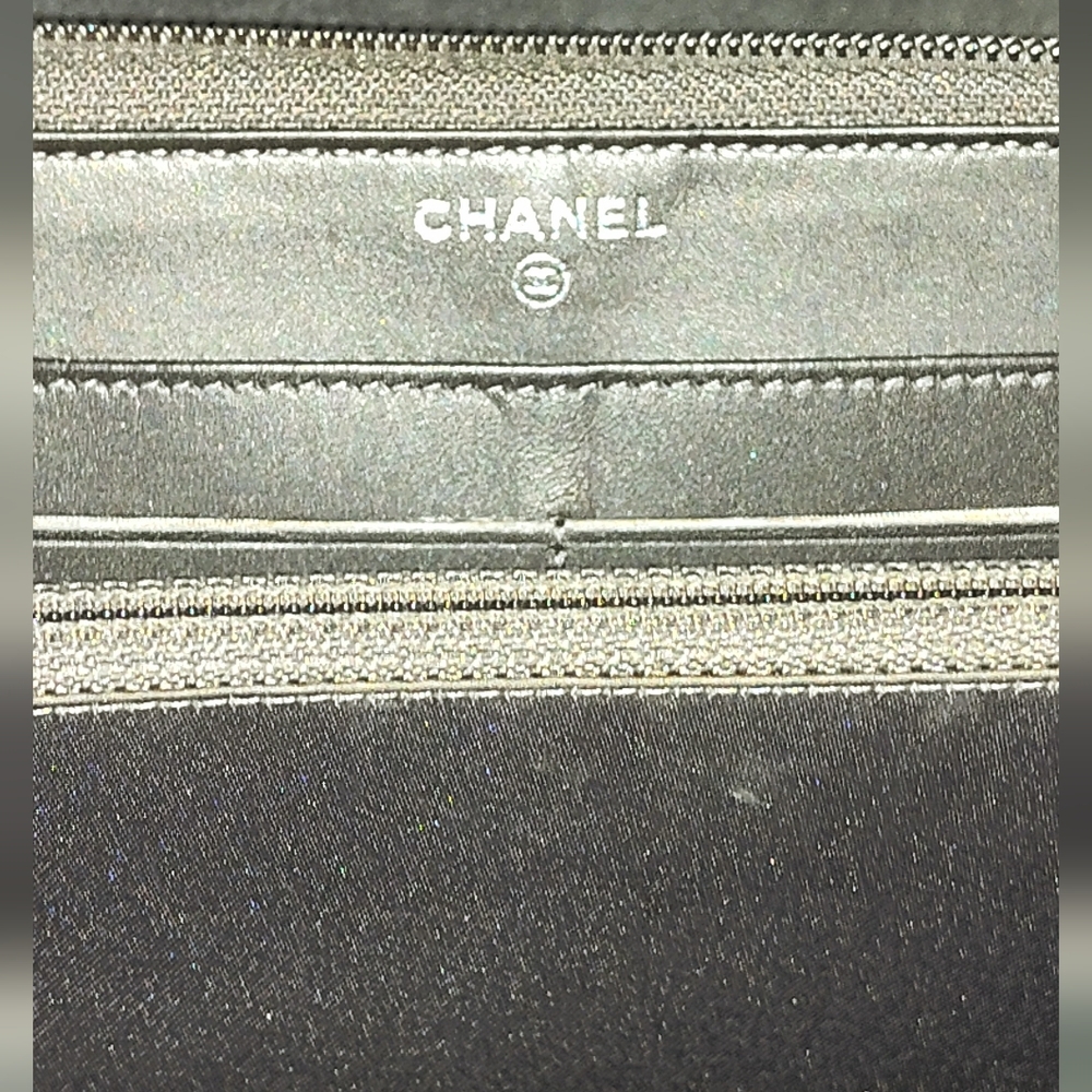 EUC Chanel Iridescent Calfskin Quilted Tartan Button Zip Around Long Wallet - Picture 3 of 16